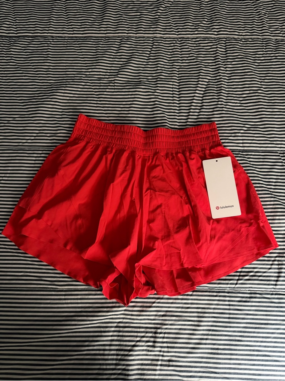 Lululemon Athletics Shake It Out High Rise Run Shorts 2.5” - Picture 2 of 5